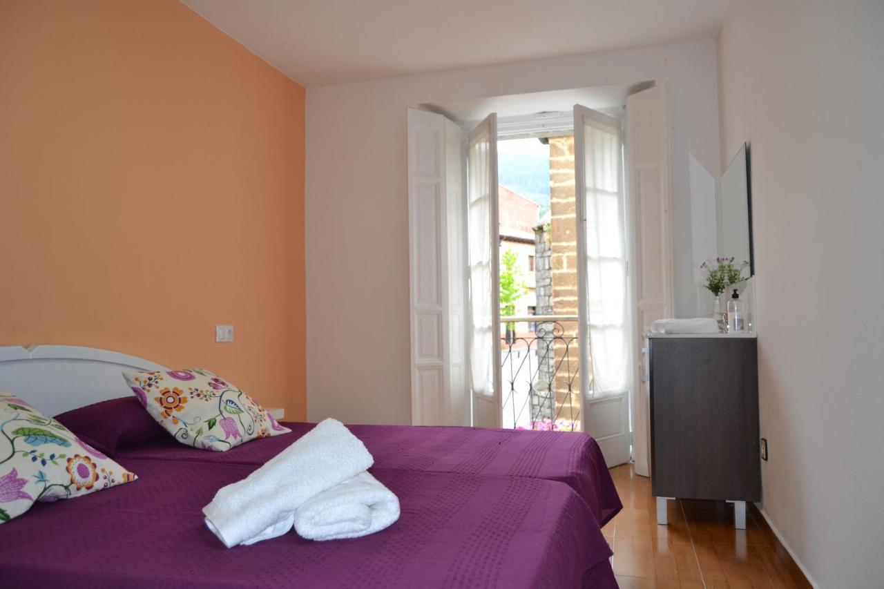 Albergue Valle Del Nonaya Salas  Bagian luar foto